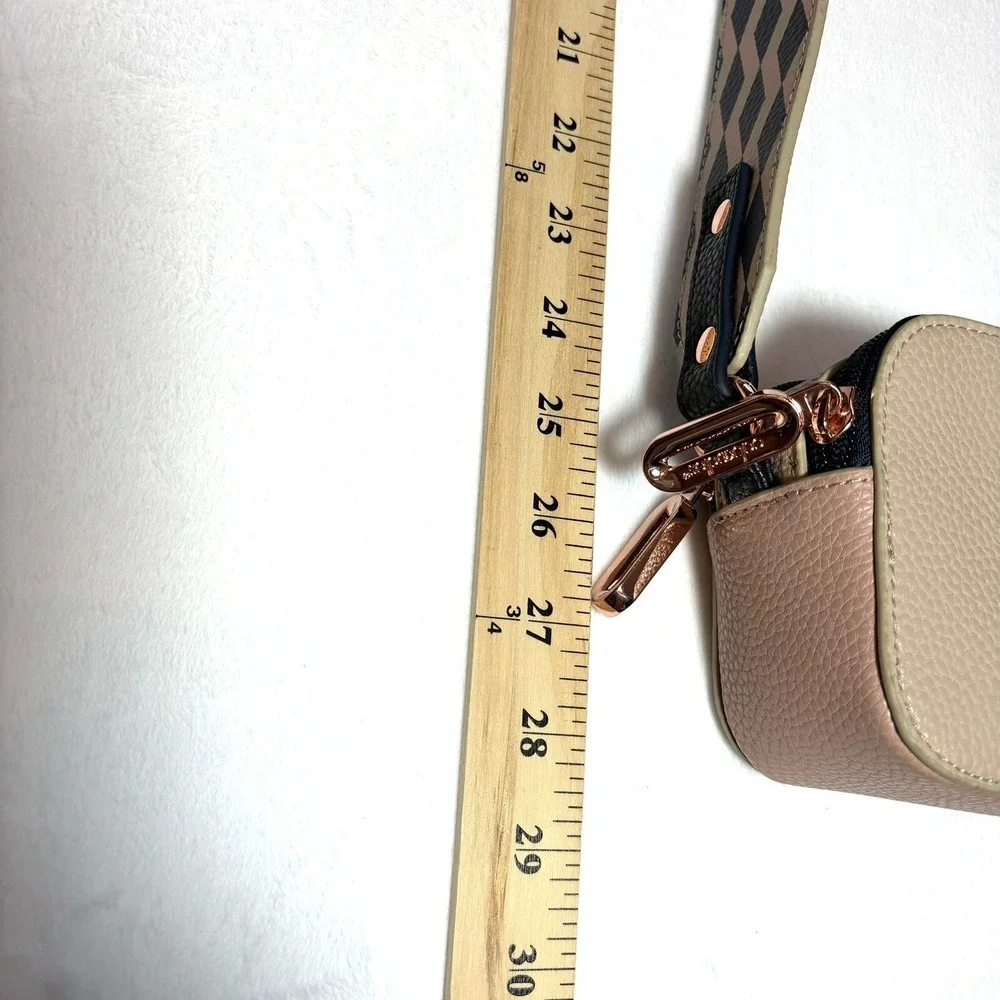 Crossbody Cell Phone And Essentials Purse Bag Caboodles Blush Pink Tan Nude Navy